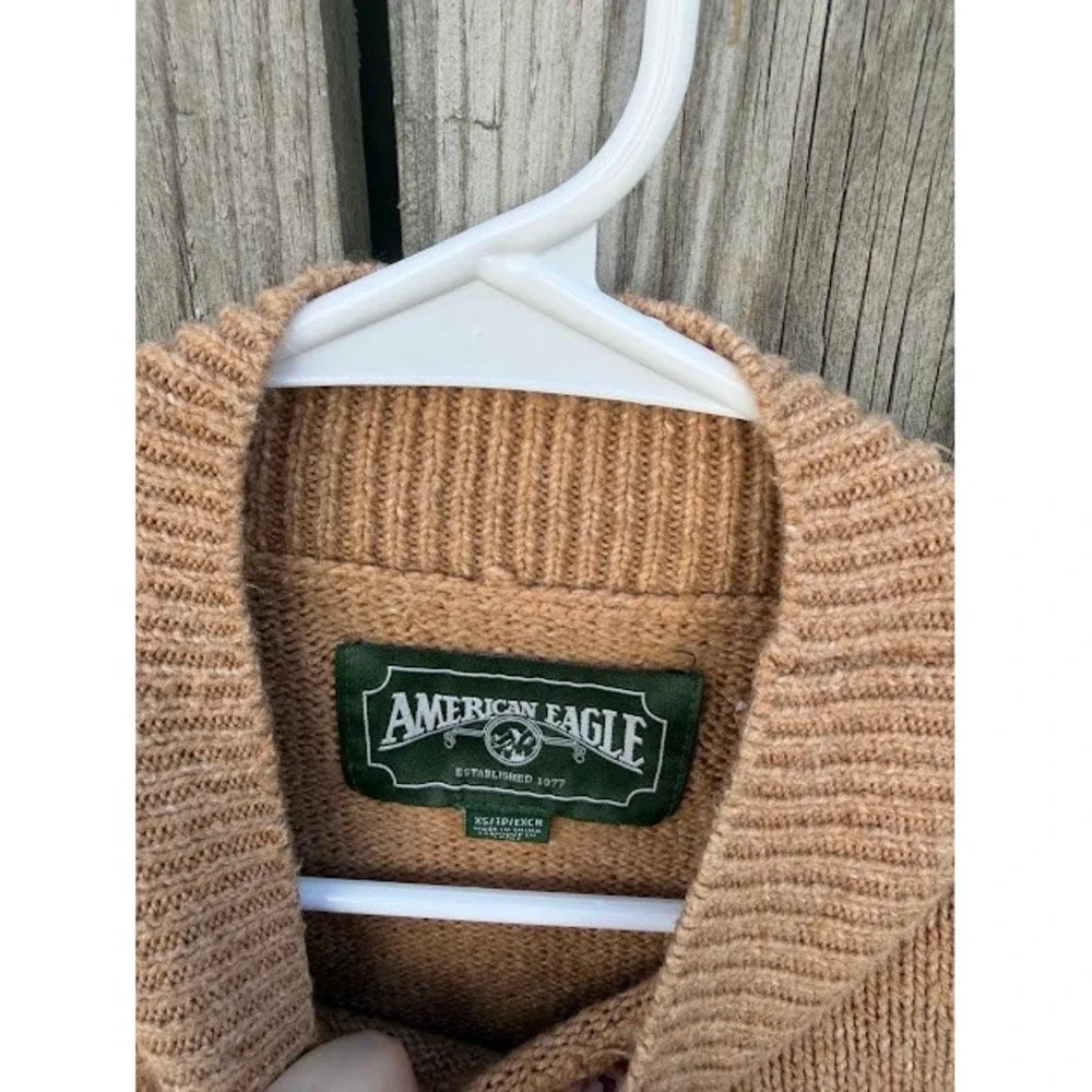 Academia Minimalist American Eagle Mock Neck Sweater XS Tan Ribbed Knit Pullover